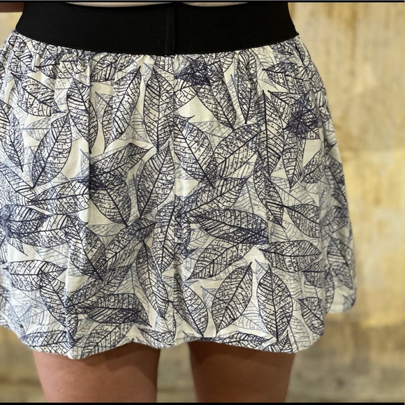 21 multi blue and white mini skirt - Picture 3 of 10